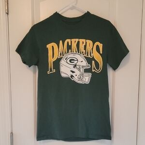 NFL Team Apparel Green Bay Packers Tshirt Size S
